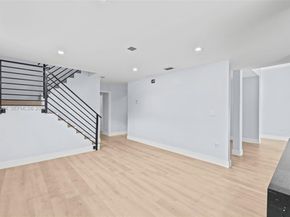 7472 NW 167th St, Hialeah FL 33015