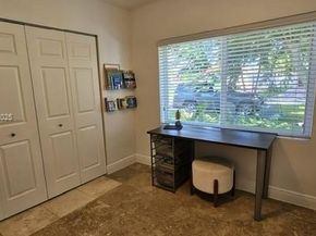 7430 SW 34th St, Miami FL 33155