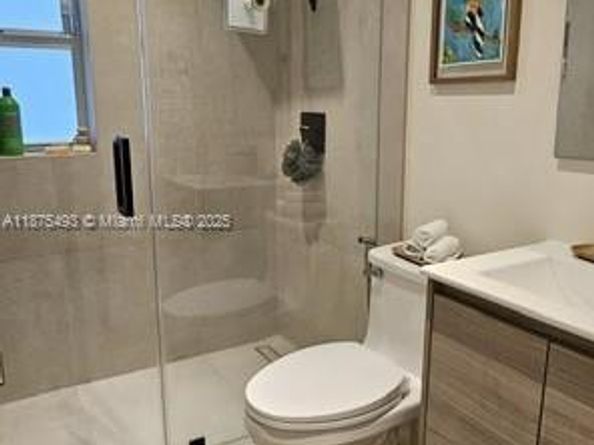 7430 SW 34th St, Miami FL 33155