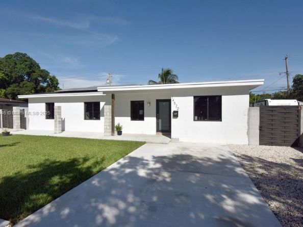 14520 Carver Dr, Miami FL 33176