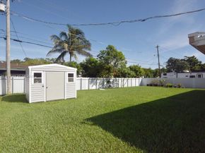 14520 Carver Dr, Miami FL 33176