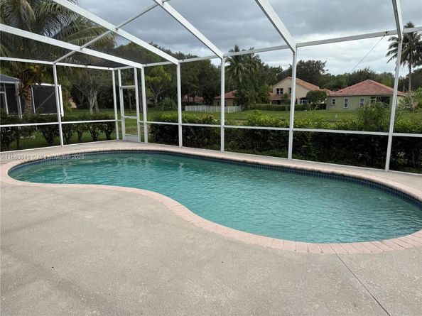 4004 Dorado Dr, Riviera Beach FL 33418