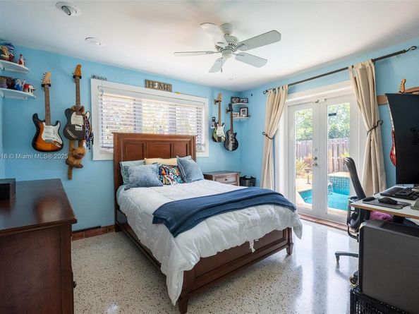 204 S Seacrest Cir, Delray Beach FL 33444