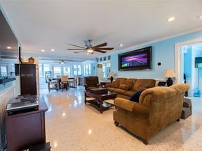 204 S Seacrest Cir, Delray Beach FL 33444