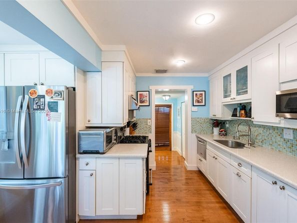 204 S Seacrest Cir, Delray Beach FL 33444