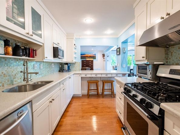 204 S Seacrest Cir, Delray Beach FL 33444