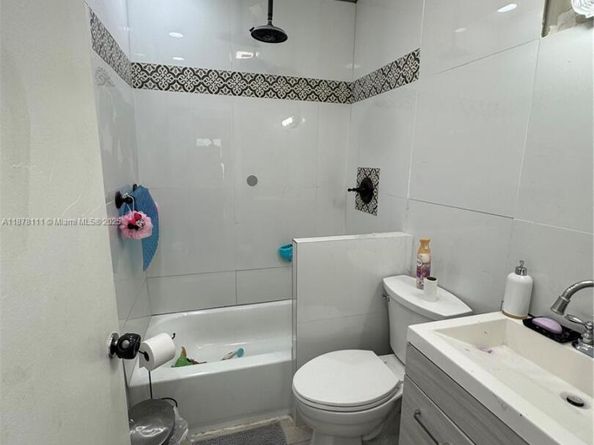 716 SW 11th Ave, Homestead FL 33030