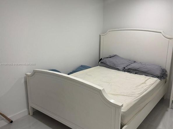6423 Collins Ave 401, Miami Beach FL 33141