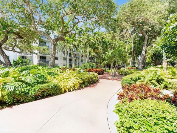 750 NE 64th St B308, Miami FL 33138