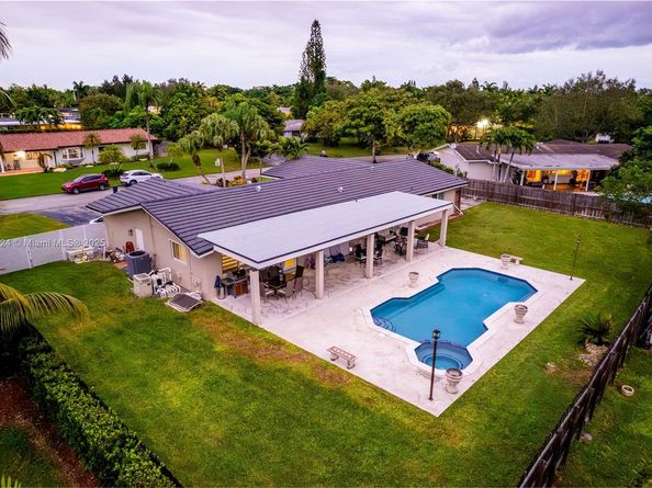 10820 SW 125th St, Miami FL 33176