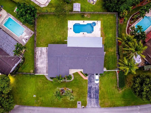 10820 SW 125th St, Miami FL 33176