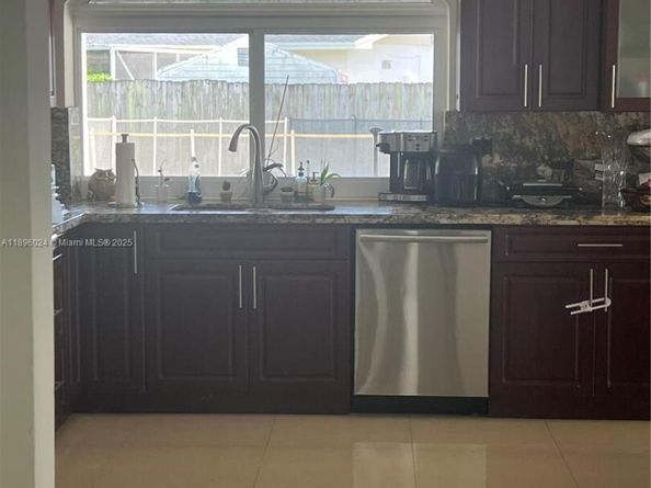 10820 SW 125th St, Miami FL 33176