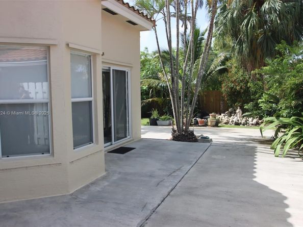 10820 SW 125th St, Miami FL 33176