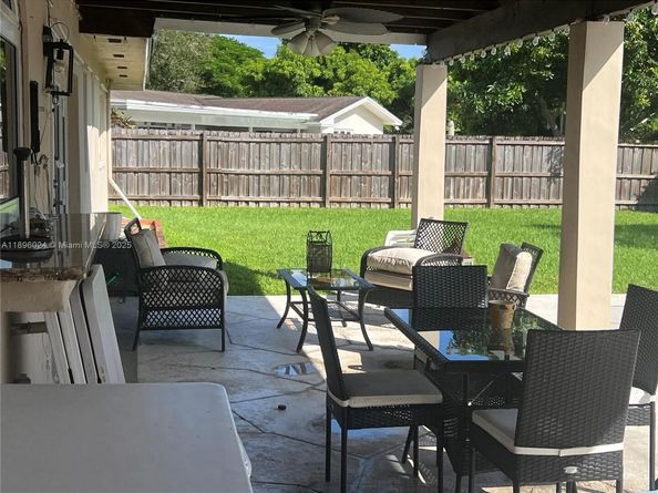 10820 SW 125th St, Miami FL 33176