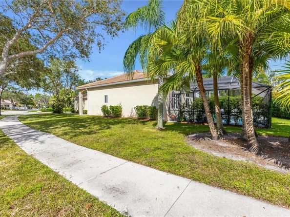 1102 Camellia Cir, Weston FL 33326
