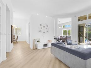 1102 Camellia Cir, Weston FL 33326