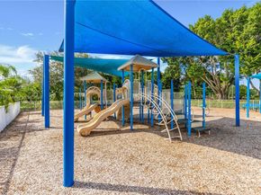 1102 Camellia Cir, Weston FL 33326