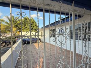 15022 SW 67th Ln, Miami FL 33193