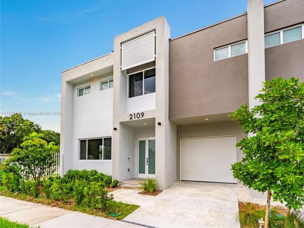2107 SW 18th Ave, Fort Lauderdale FL 33315