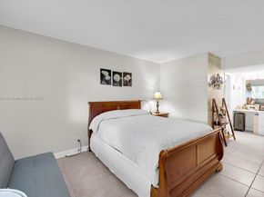 3301 S Palm Aire Dr 106, Pompano Beach FL 33069