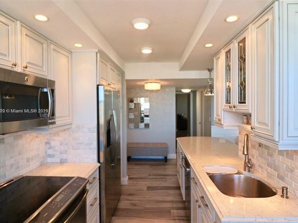 Undisclosed Address #A11869609, Hallandale Beach FL 33009