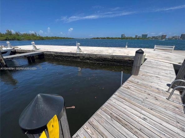 2700 NE 135th St 45, North Miami FL 33181