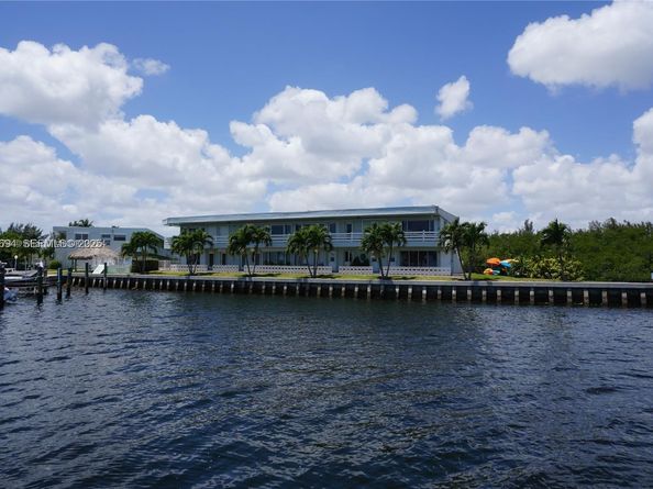 2700 NE 135th St 45, North Miami FL 33181