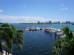 2700 NE 135th St 45, North Miami FL 33181