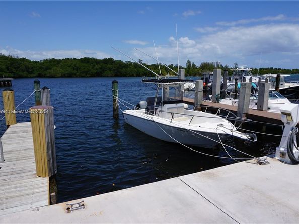 2700 NE 135th St 45, North Miami FL 33181