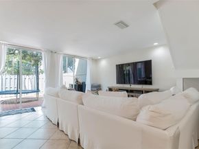 5224 NW 103rd Ave, Doral FL 33178