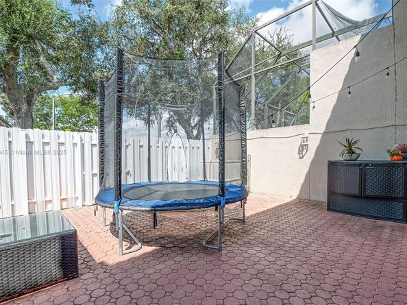 5224 NW 103rd Ave, Doral FL 33178