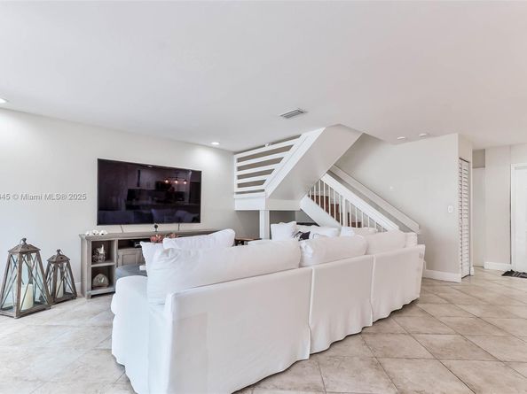 5224 NW 103rd Ave, Doral FL 33178
