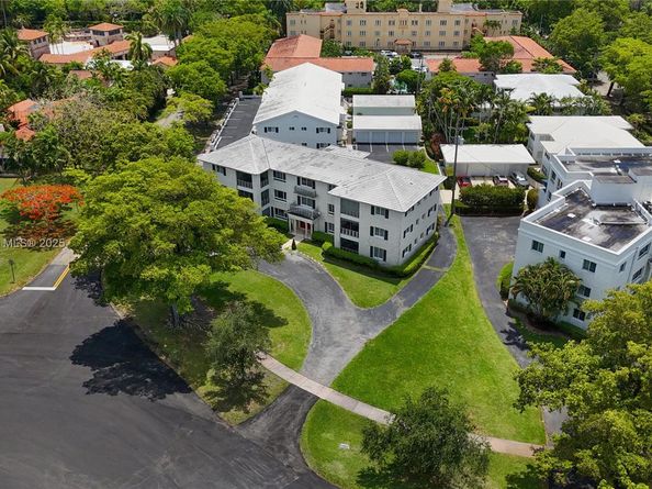 2825 Granada Blvd 3B, Coral Gables FL 33134