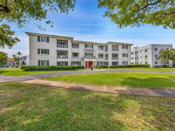 2825 Granada Blvd 3B, Coral Gables FL 33134