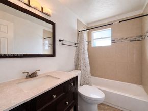 6780 Meade St, Hollywood FL 33024