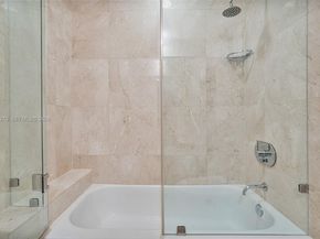 218 SE 14th St 2105, Miami FL 33131