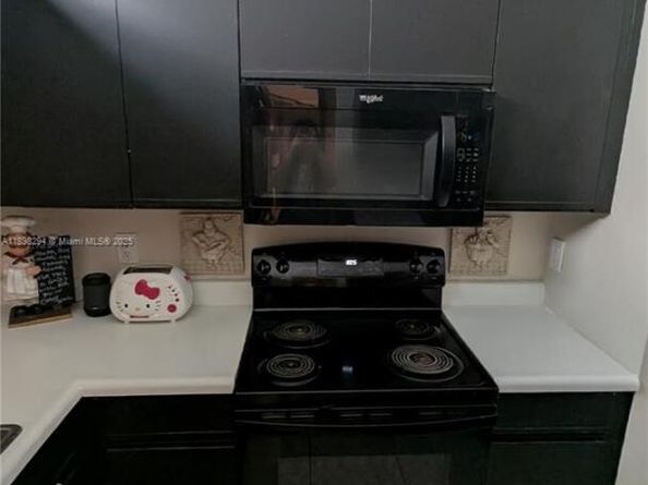 1025 SW 113th Ter, Pembroke Pines FL 33025