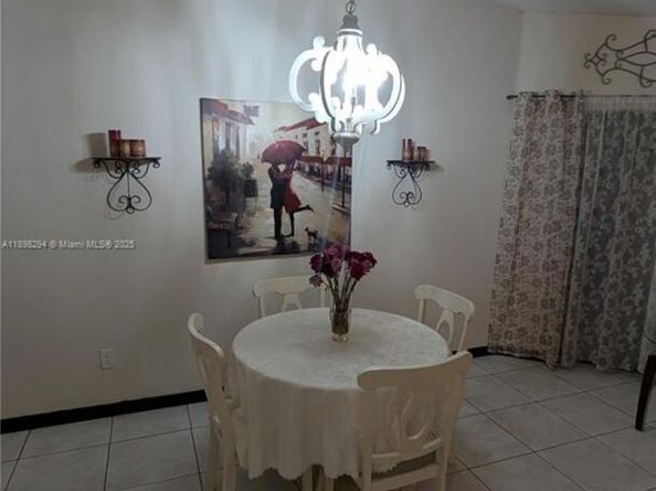 1025 SW 113th Ter, Pembroke Pines FL 33025