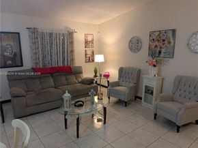 1025 SW 113th Ter, Pembroke Pines FL 33025