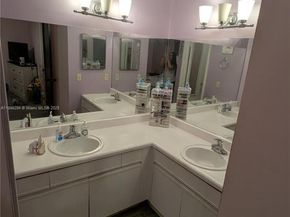 1025 SW 113th Ter, Pembroke Pines FL 33025