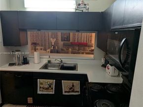 1025 SW 113th Ter, Pembroke Pines FL 33025