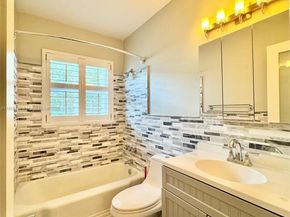 726 NE 92nd St 12L, Miami Shores FL 33138