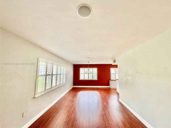 726 NE 92nd St 12L, Miami Shores FL 33138