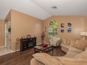 7105 NW 45th St, Coral Springs FL 33065