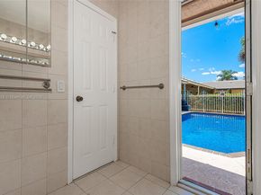 7105 NW 45th St, Coral Springs FL 33065