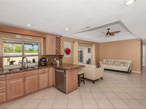 7105 NW 45th St, Coral Springs FL 33065