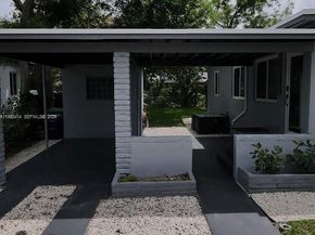 266 NE 162nd St, Miami FL 33162