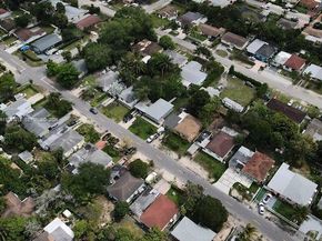 266 NE 162nd St, Miami FL 33162