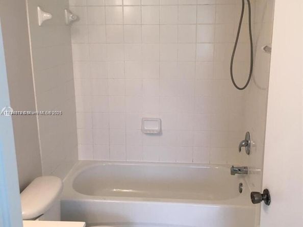 3398 NE 9th Dr 102, Homestead FL 33033