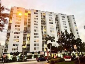 6450 Collins av 509, Miami Beach FL 33141